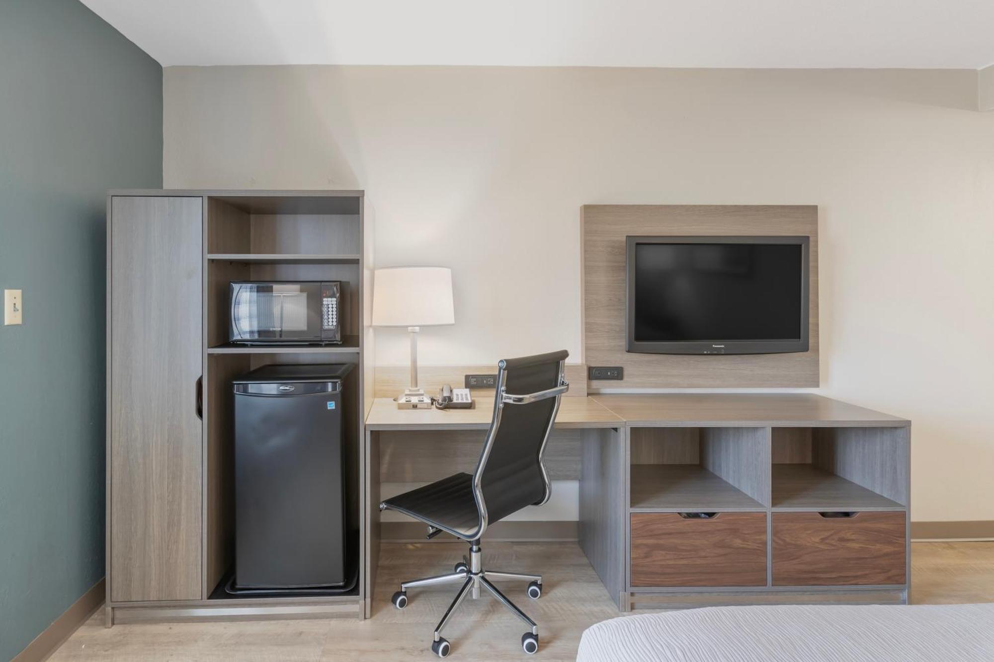 Quality Inn Newton At I-80 Екстериор снимка
